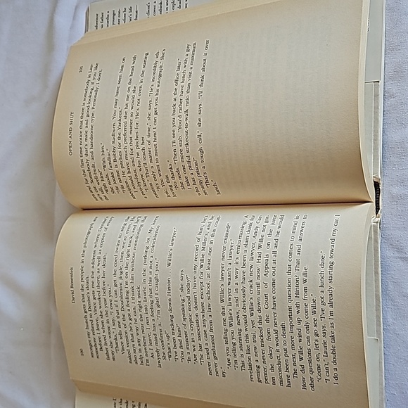 Open and shut a novel of David Rosenfelt Home Accent Cofffe table book - Picture 8 of 12